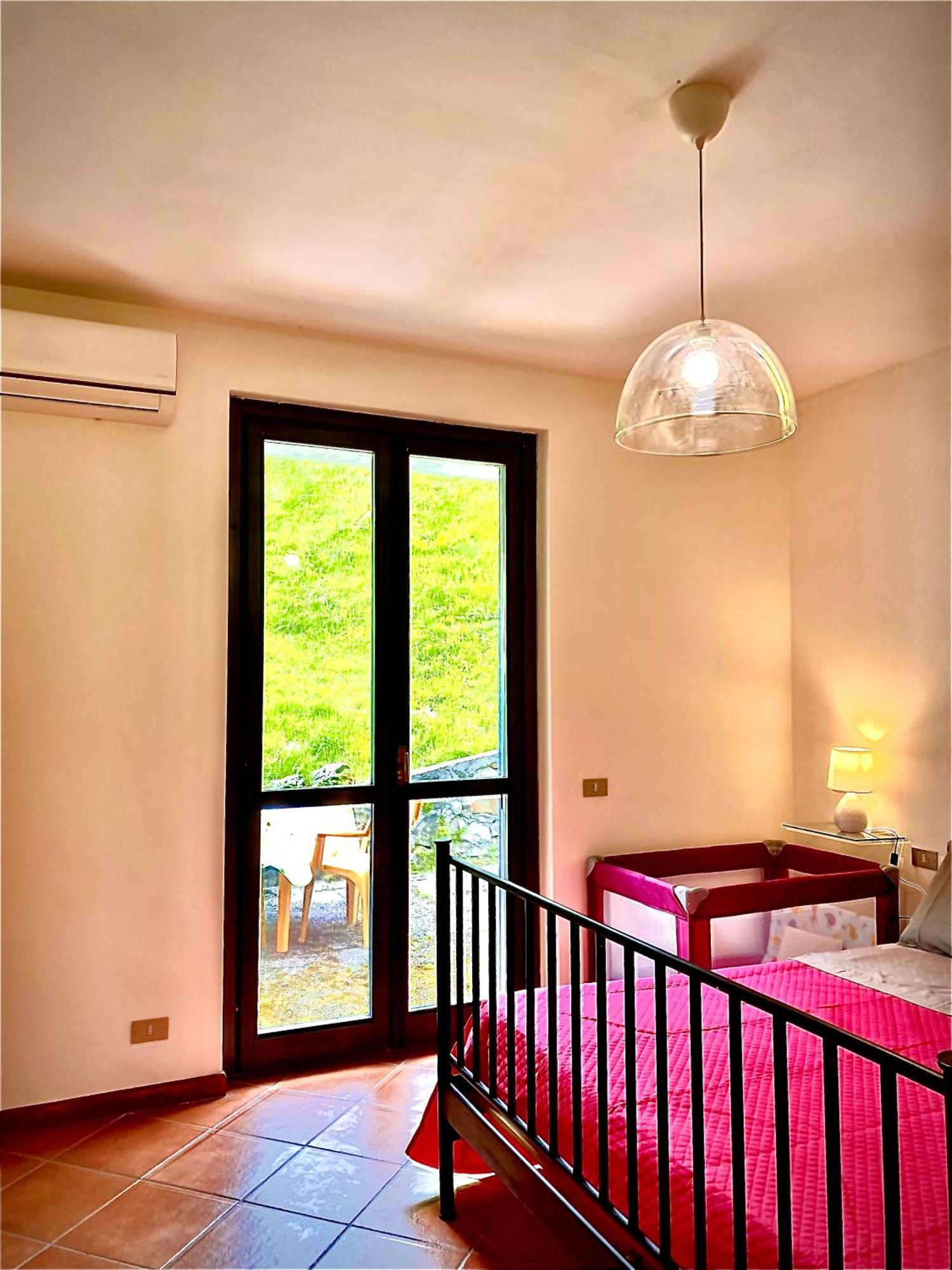 The Sisters' House, Con Giardino Zona Bellagio Holiday home *